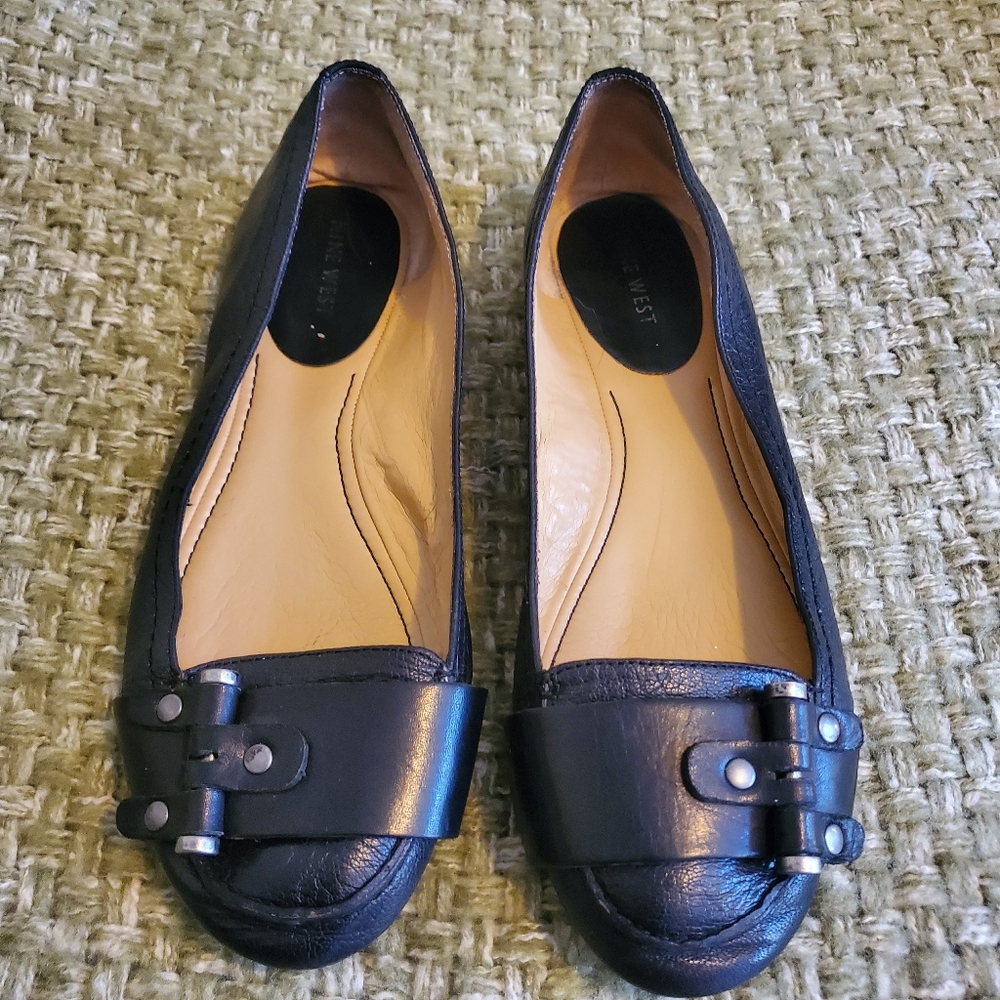 Nine west leather upper flat size 8M
